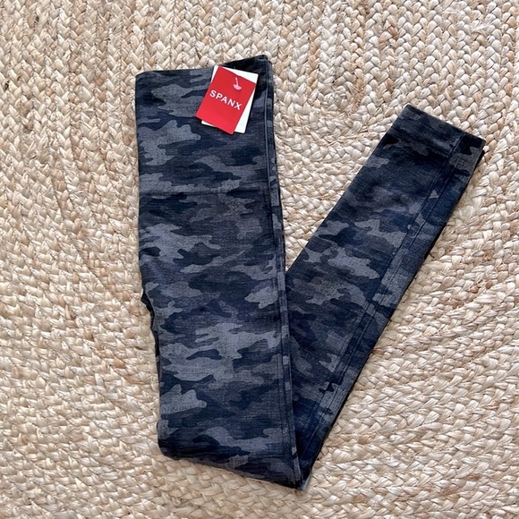 SPANX Look At Me Now Seamless Leggings S in Heather Camo - Picture 1 of 8